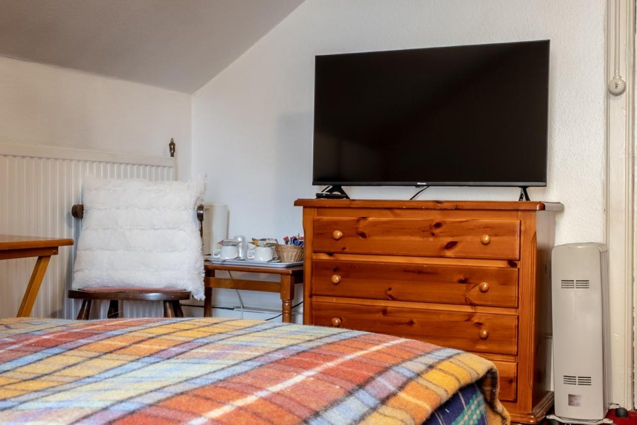 Rosehall Hotel Единбург Екстериор снимка