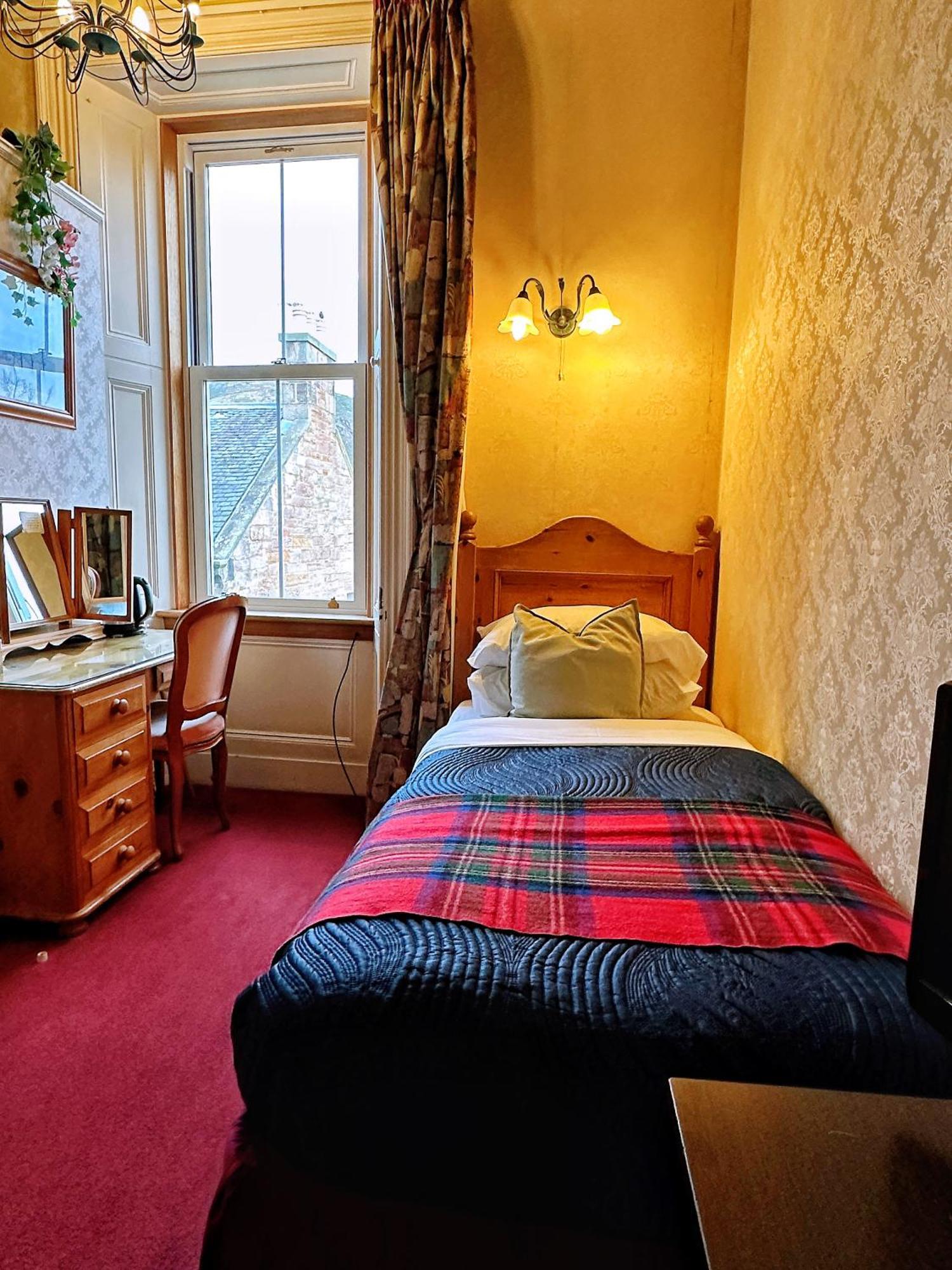 Rosehall Hotel Единбург Екстериор снимка