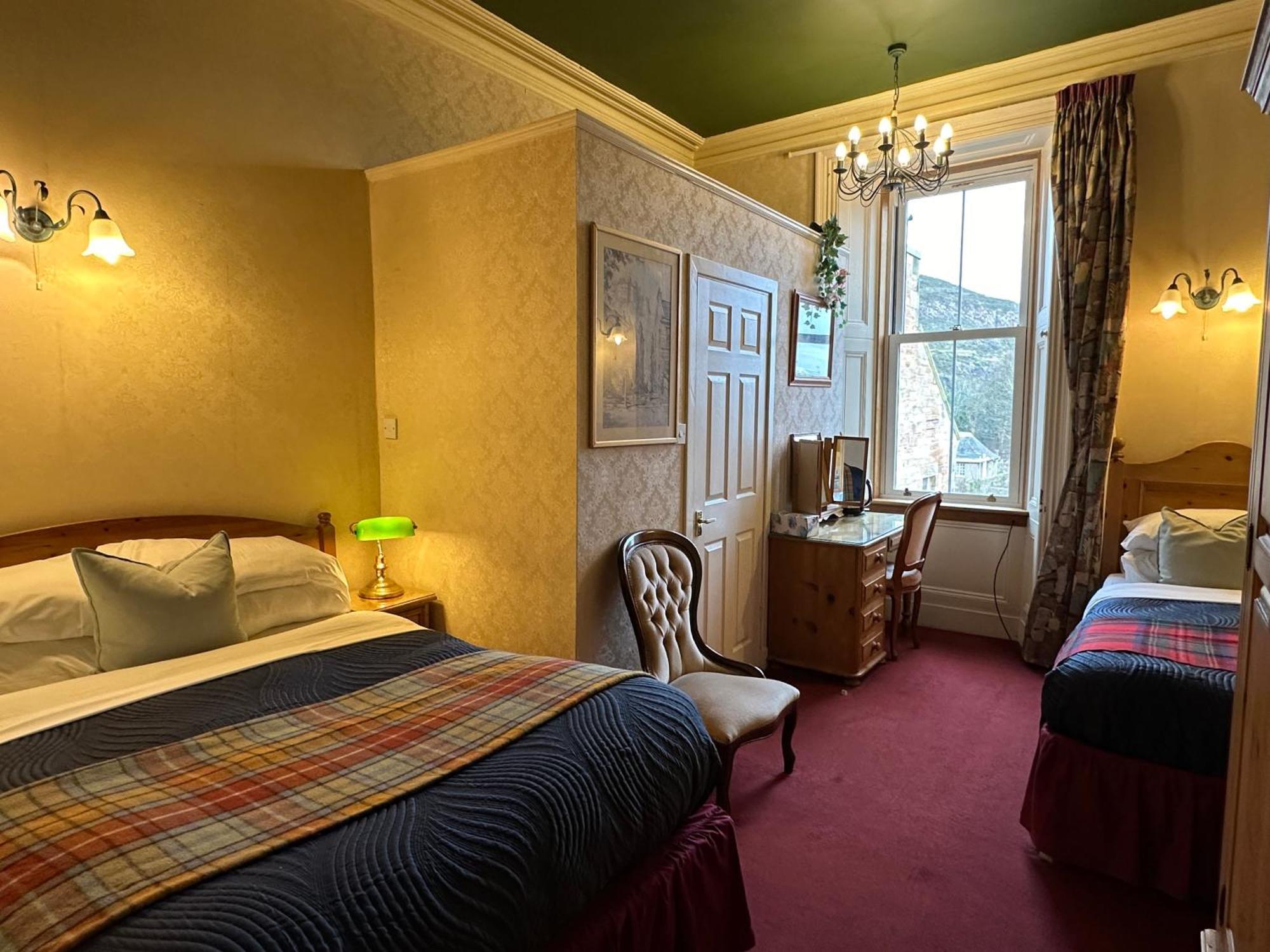 Rosehall Hotel Единбург Екстериор снимка